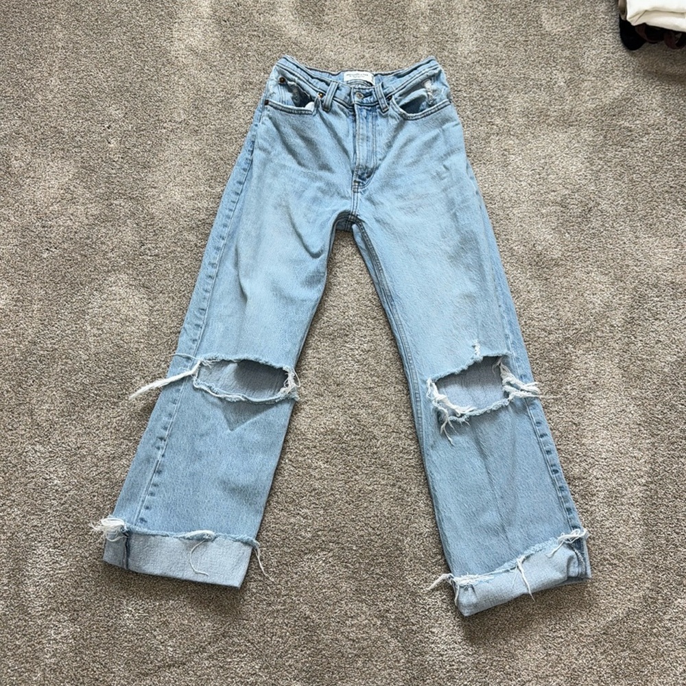 Abercrombie & Fitch - The 90s relaxed jean high rise - light wash - size 25